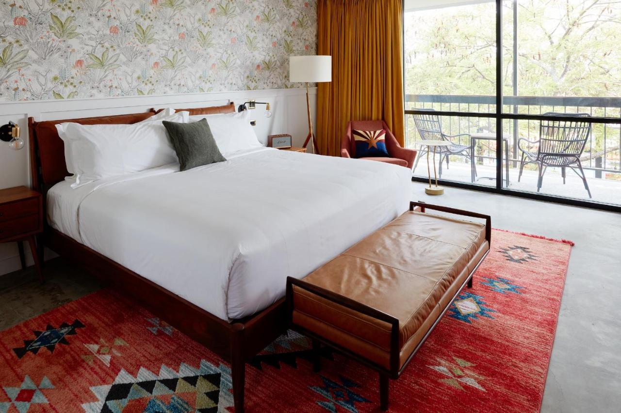 Отель Rise Uptown Феникс Экстерьер фото