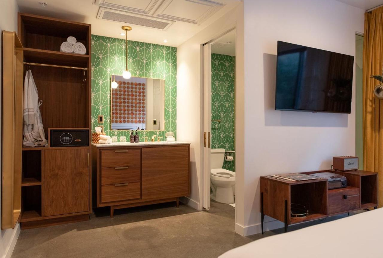 Отель Rise Uptown Феникс Экстерьер фото